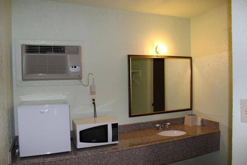 Sportsman'S Motel Eagle Lake Kamer foto